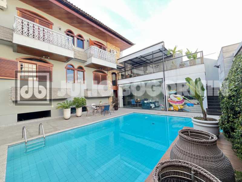 141db499-9f06-4a90-9300-63e446 - 25