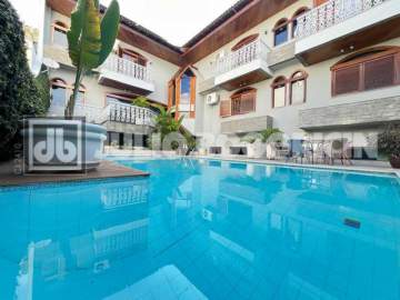 Ilha do Governador - Jardim Guanabara - VENDA - Casa Duplex - 4 Quartos (4 Suítes) - Varanda - Dependências - Área Lazer - 4 vagas de Garagem - Julio Bogoricin - JBI61508