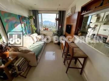 Oportunidade - Barra Sul todo modernizado com bom gosto 2 quartos transformado em 1 suíte lavabo 1 vaga lazer completo e segurança 24 horas - JBB216363