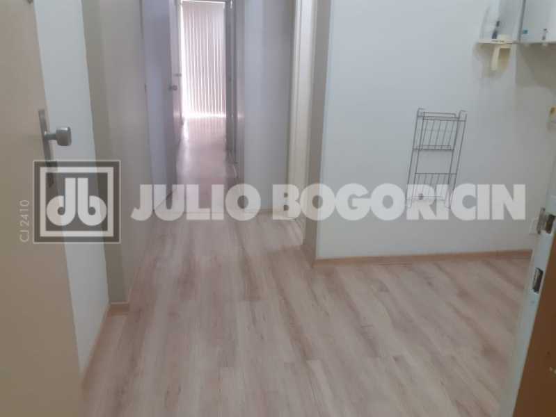 01catetenolgodomachadoedificio - 1