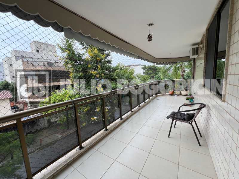 86a2ff6b-6bc9-40b7-8195-967eff - 2