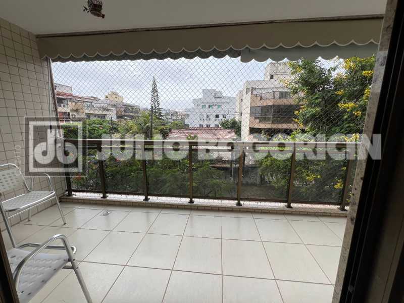 36afedaa-32b9-4706-a832-65c171 - 3