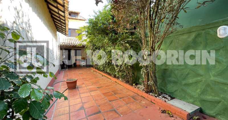 Untitled design - 31. - 32