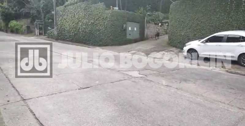 1c24463e-54de-446e-ae1b-822db3 - 16