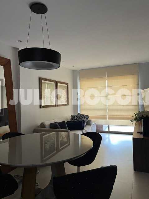 de102f90-2cd6-49f0-b4f0-06d795 - 5