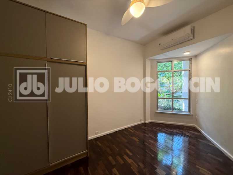 Quarto Master - 18