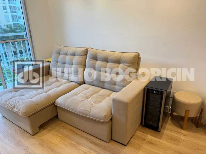 Conheça 9b5e73de-fda4-4574-9307-9086e4 do imóvel - Apartamento 2 Quartos ( 1 Suíte ) Varanda Reformado Total Infraestrutura - JBRB214198 - 5 9b5e73de-fda4-4574-9307-9086e4 - 5