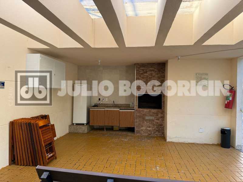 Conheça 618dd19d-1f9f-4308-a01a-734b9a do imóvel - Apartamento 2 Quartos ( 1 Suíte ) Varanda Reformado Total Infraestrutura - JBRB214198 - 22 618dd19d-1f9f-4308-a01a-734b9a - 22