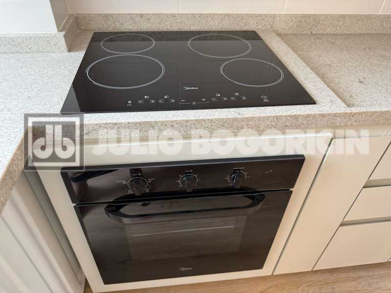 Conheça d348071f-80d7-4f08-9a0e-17187a do imóvel - Apartamento 2 Quartos ( 1 Suíte ) Varanda Reformado Total Infraestrutura - JBRB214198 - 10 d348071f-80d7-4f08-9a0e-17187a - 10