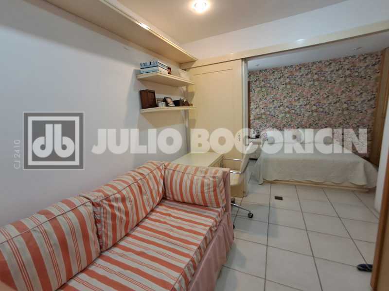 FOTOS 12. - 12