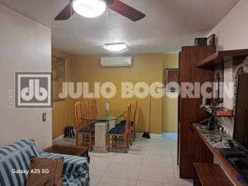 Apartamento : / Residencial / Leblon - JBL200948