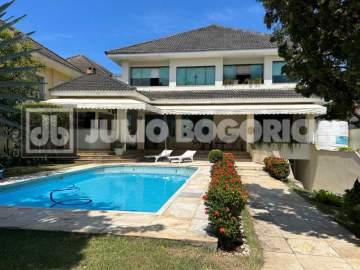 Oportunidade - Barra da Tijuca casa duplex 487m² 4suítes 5vagas no subsolo piscina sauna churrasqueira - JBB67233 Oportunidade - Barra da Tijuca casa duplex 487m² 4suítes 5vagas no subsolo piscina sauna churrasqueira - JBB67233