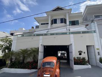 Casa em Condomínio -Climatizada- varanda-piscina-4 suítes-hidro- garagem. - JBJ601728