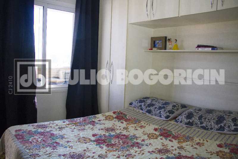 QUARTO EMCIMA COM BANHEIRO 3 - 7