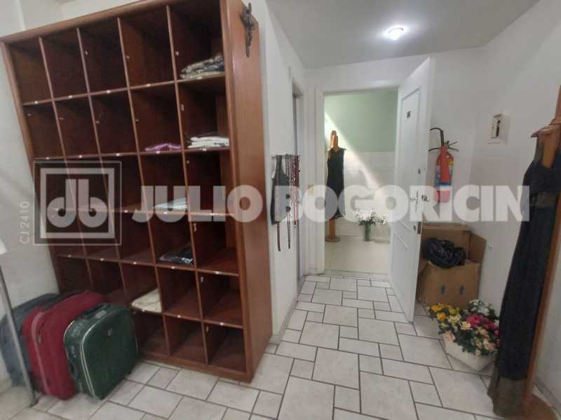 25taua02salascomerciaiscom25me - 25