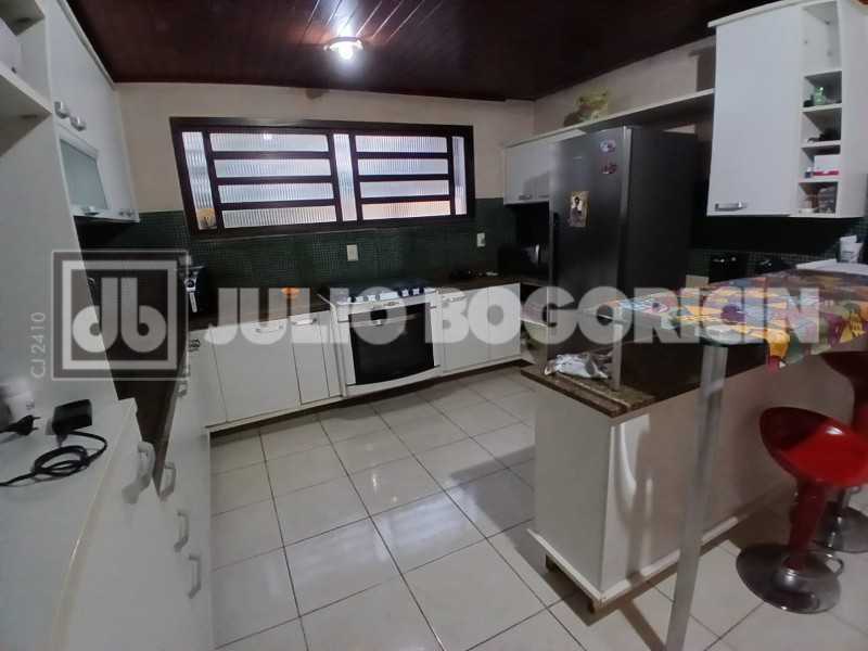 CASA 650K RUA SOLDADO EUGÊNIO - 24