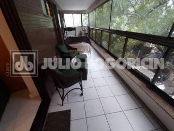 Imperdível - Imóvel ótimo de frente com varandão, sala espaçosa e confortável, 3 quartos (sendo 1 suíte e 1 reversível para sala) banheiro social, cozinha planejada, área e banheiro de serviço 02 vagas . - JBF37936