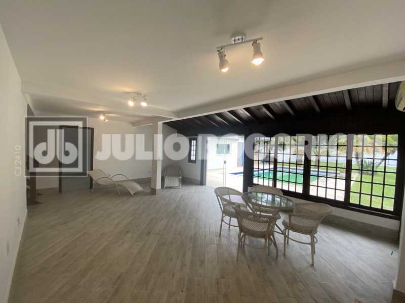 8b7897a5-8b7b-4458-b308-60e7f3 - 13