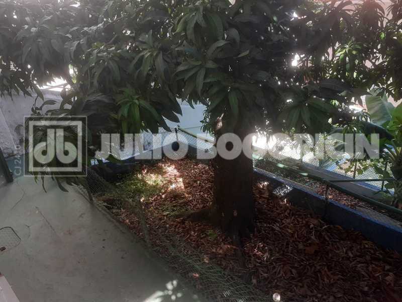 35urcasaosebastiaocasacom391m2 - 35