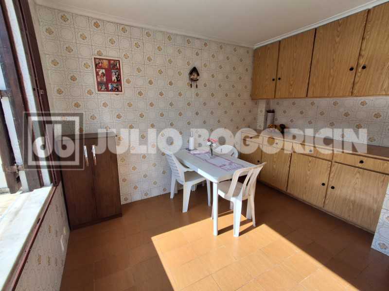 032 FOTO 16 - 32