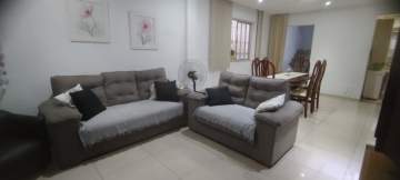 Excepcional localização, junto ao Largo de Verdun. Ampla casa 5 quartos (suíte e closet), 2 vagas de garagem. Energia solar fotovoltaica. Ótimo terraço coberto. Potencial multifamiliar. - JBT66197