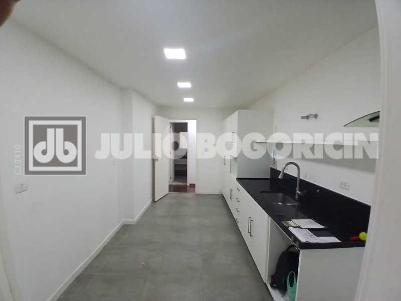 ebb2de53-c52d-4eda-9cb4-3d1aa4 - 24