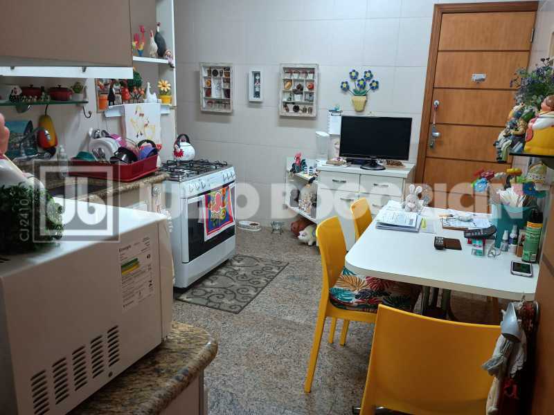 b4c34d67-35d4-4701-9276-2d9cef - 30