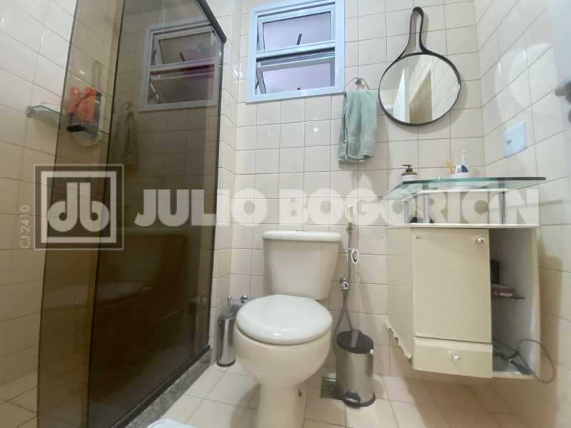 24171EEF-4BBB-4D7D-A1F5-98EECC - 12