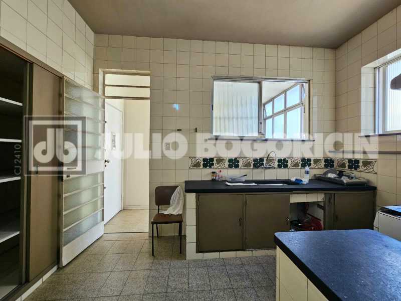 9a2758ee-ed55-40e3-8198-570dc7 - 27