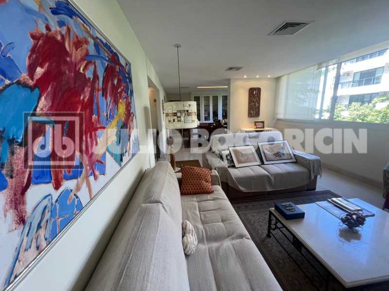 169fcf46-926f-4b1d-8211-f16856 - 1