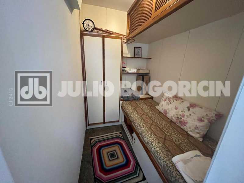 ca320f67-f7fc-4b65-9ca2-1fe39b - 12