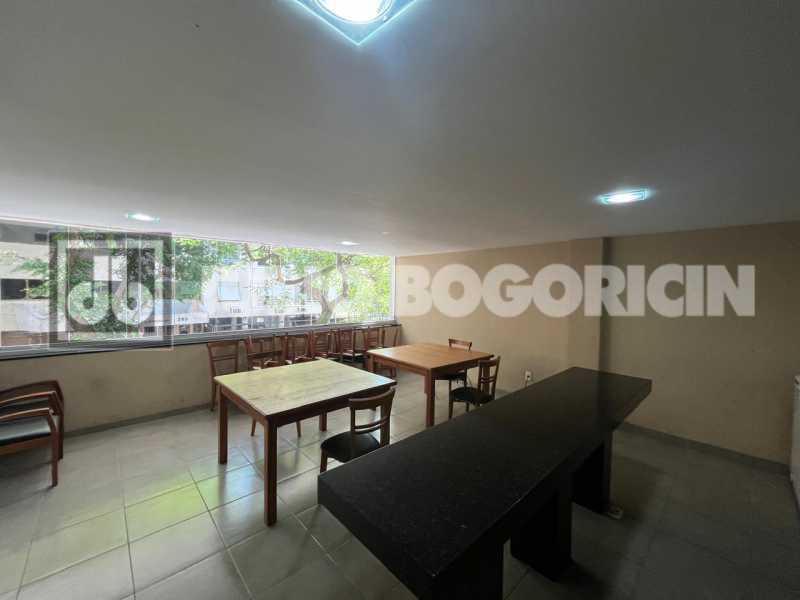 e512185f-7ec0-4b4f-8c77-501382 - 13