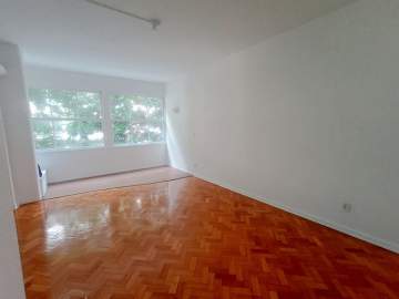 Imperdível - COPACABANA - QUADRA DA PRAIA - SALA E QUARTO COM DEPEDÊNCIAS COMPLETAS DE EMPREGADOS - 79M² - JBC29795