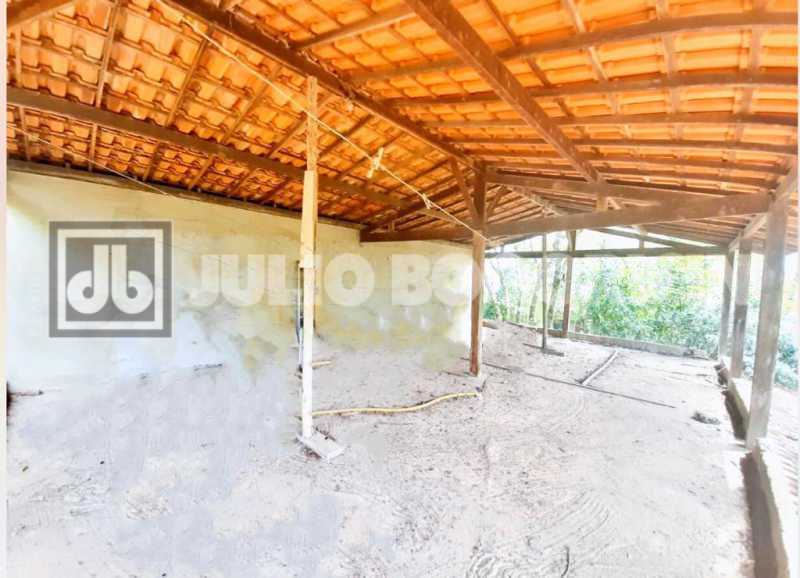 FF4EC884-CA86-4929-B782-F706CF - 21