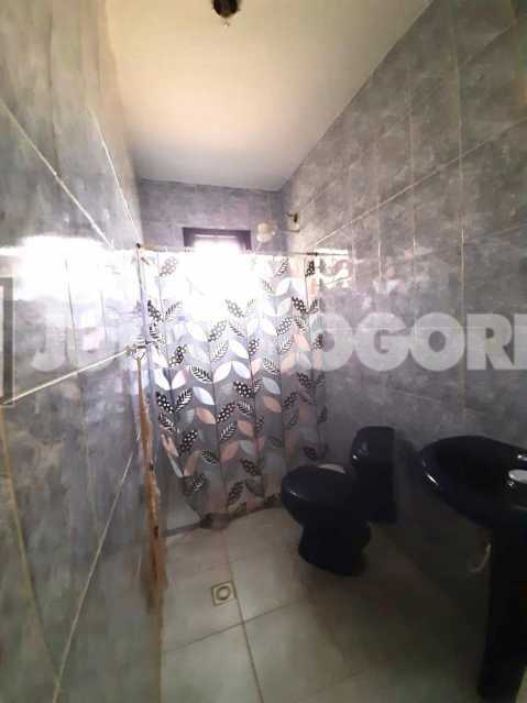 24A002FF-FBD9-4A10-A948-4E8BB0 - 15