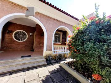 CASA FRENTE DE RUA , 3 QUARTOS SUÍTE , 5 VAGAS , ESPAÇO GOURMET COM CHURRASQUEIRA - JBM608160