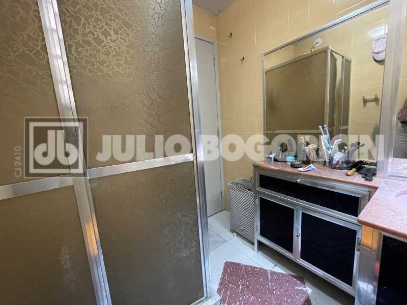 B0E827CE-75FE-4AE4-8543-98218A - 11