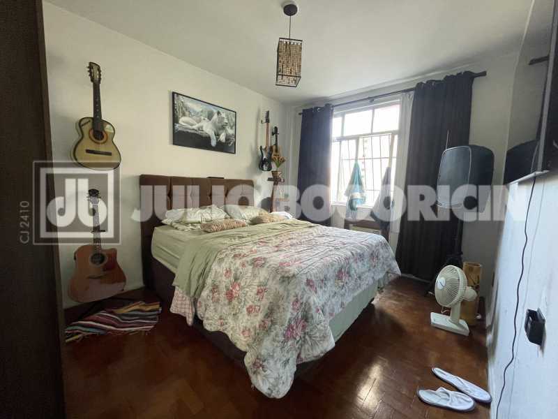 93A4DE9B-C463-4F08-B799-DBAF73 - 5