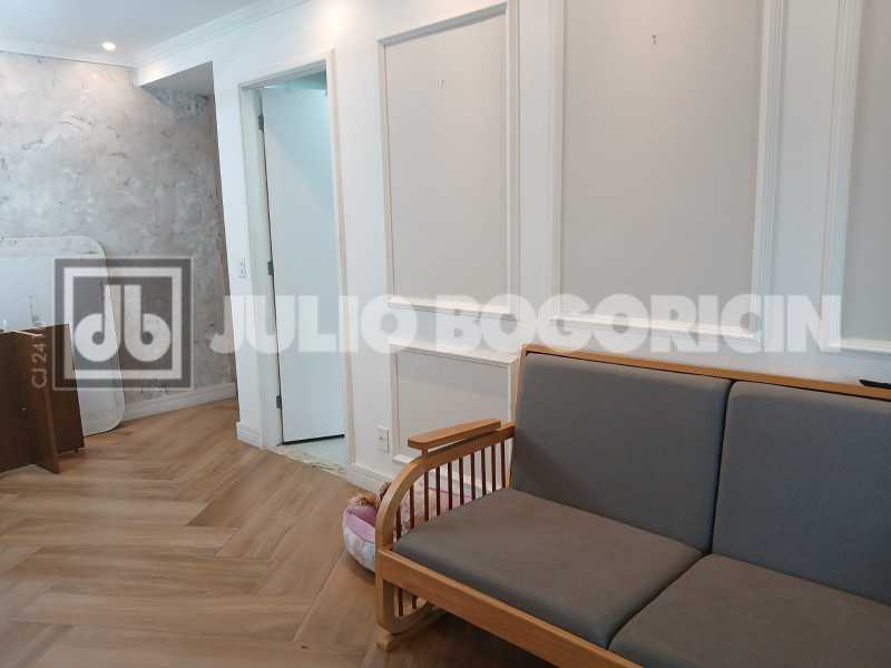 eb6574a1-6dcf-4869-ae3b-b0a122 - 12