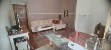 Oportunidade - Excepcional localização, junto ao Largo de Verdun. Excelente apartamento, varanda, 2 quartos (suíte), dependências completas, vaga de garagem escriturada. - JBT207045
