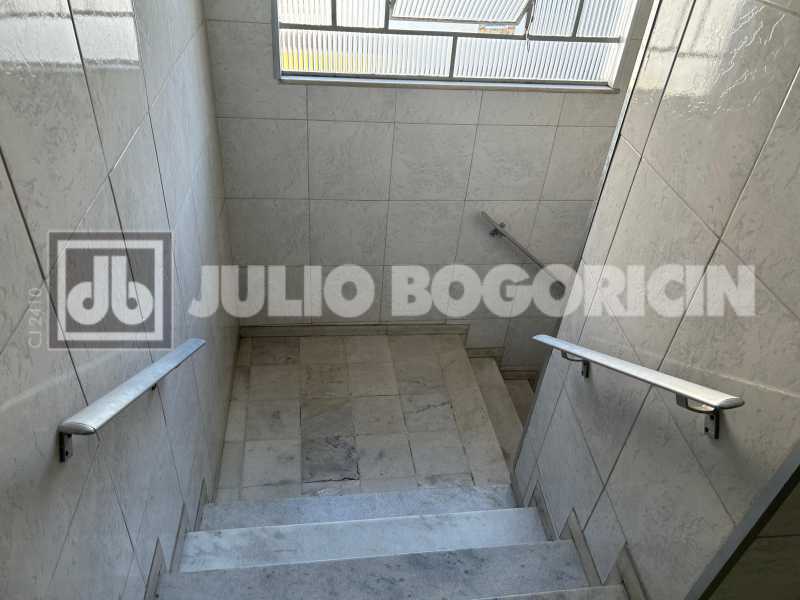 6de38b25-3b60-408f-9994-d4da99 - 24