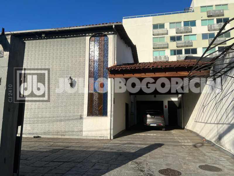 WhatsApp Image 2025-05-15 at 1 - 1