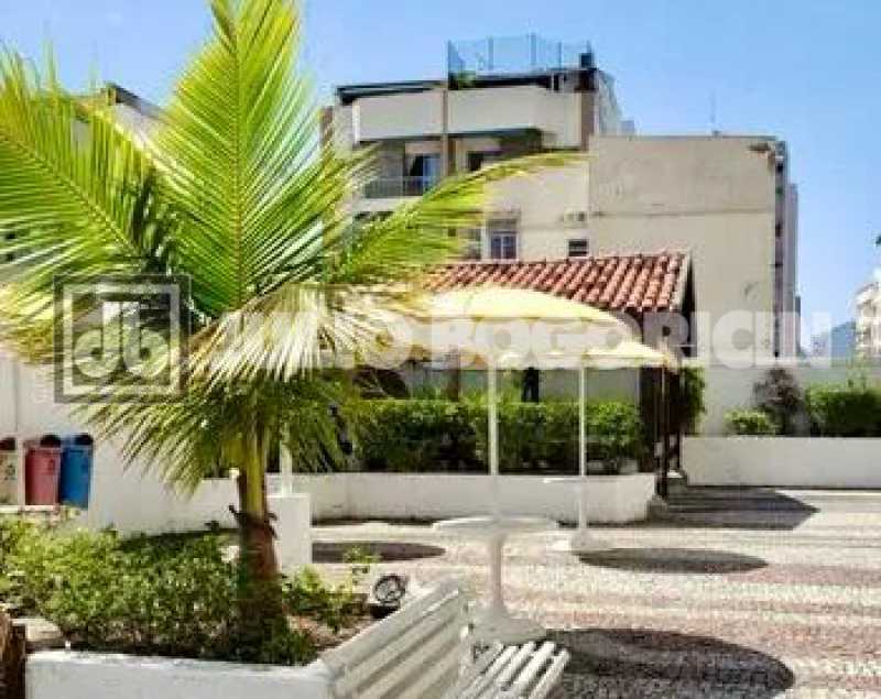 26FrenteColegioMilitar3quartos - 27