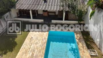 Ilha do Governador - Jardim Guanabara - VENDA - Casa Duplex - 4 Quartos (2 Suítes) - Varandas - 4 Vagas de Garagem - Julio Bogoricin - JBI61594