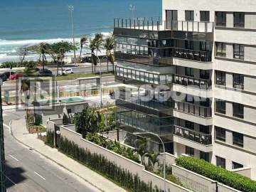 Oportunidade - Residencial Praia da Barra,. Apartamento, varanda 2 quartos (suíte), vaga de garagem escriturada. Excelente infraestrutura de lazer. - JBB216395