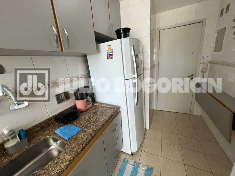 41651fa2-a7d3-4c0e-896a-1fa7e6 - 13