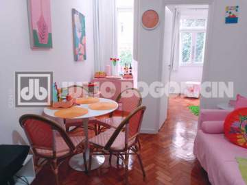 Ótima localização - COPACABANA - Amplo apartamento de 2 quartos com dependências de serviço com acabamentos de alto padrão . - JBC29819