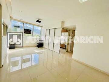 Imperdível - Apartamento de 3 quartos à venda no Leblon - Reformadíssimo - nada a fazer - Frente- Vista indevassável - Vaga de garagem - JBL35104