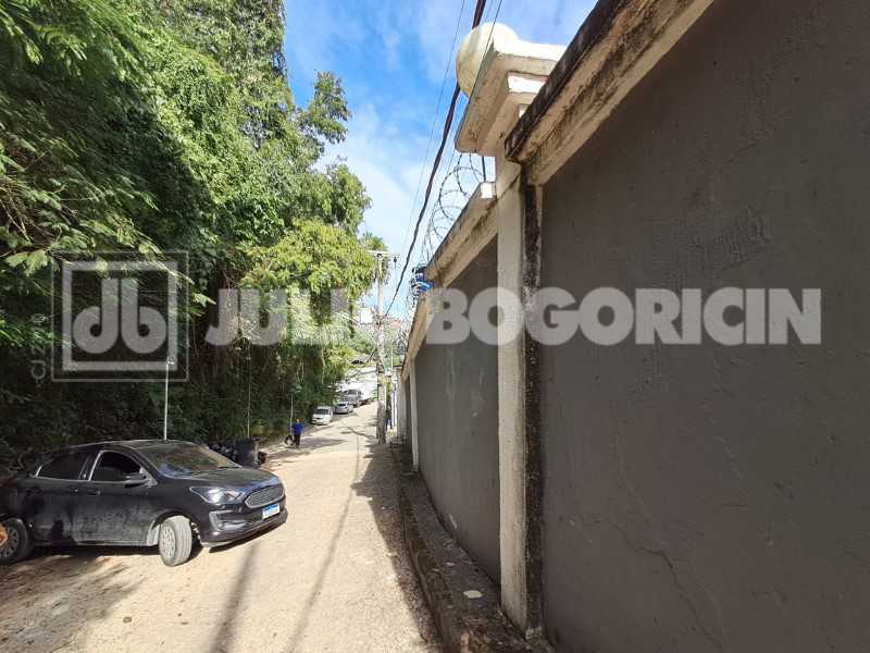 WhatsApp Image 2025-06-24 at 1 - 4