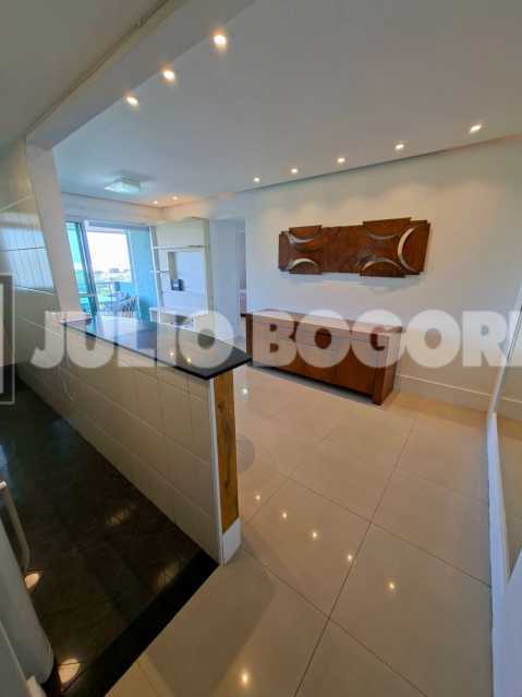 cd450a73-8795-43f9-ab27-952877 - 27